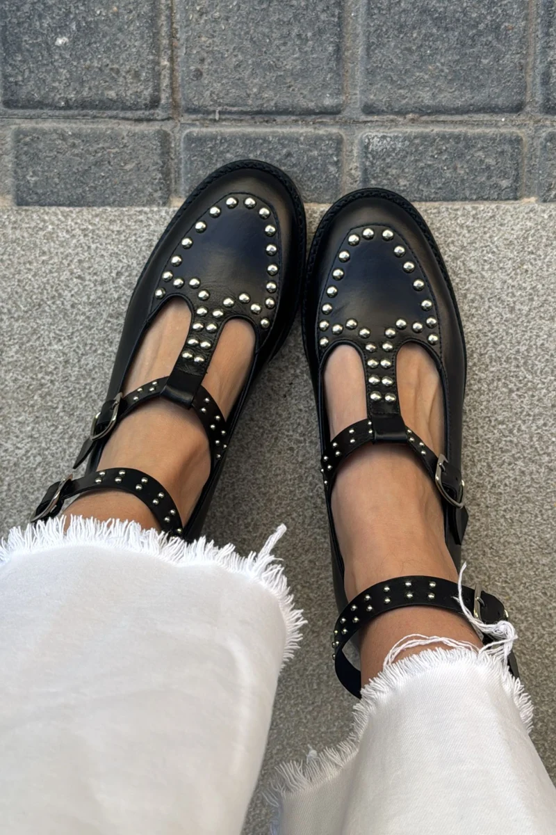 mocasin-tbar-tachas-negro_4_21172aaa-7ecf-45b4-9aa8-4763aeb67d8f